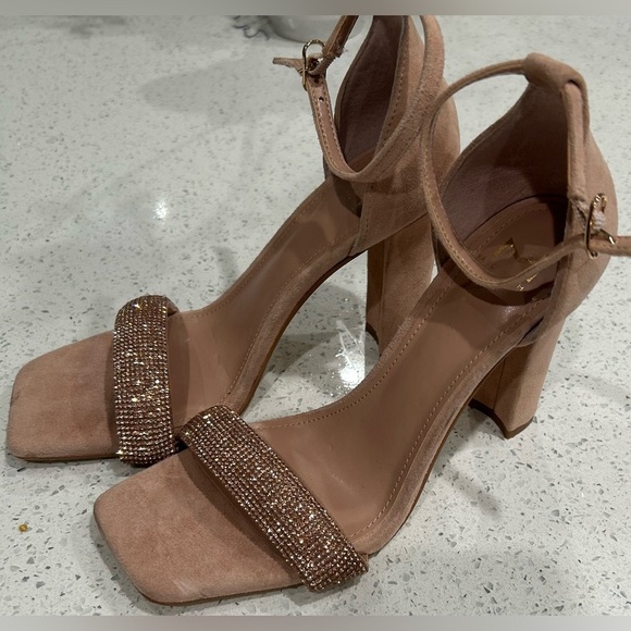Mark fisher Angelo pink suede rhinestone women’s 4 inch heel sandal size 6.5 M - Picture 1 of 5